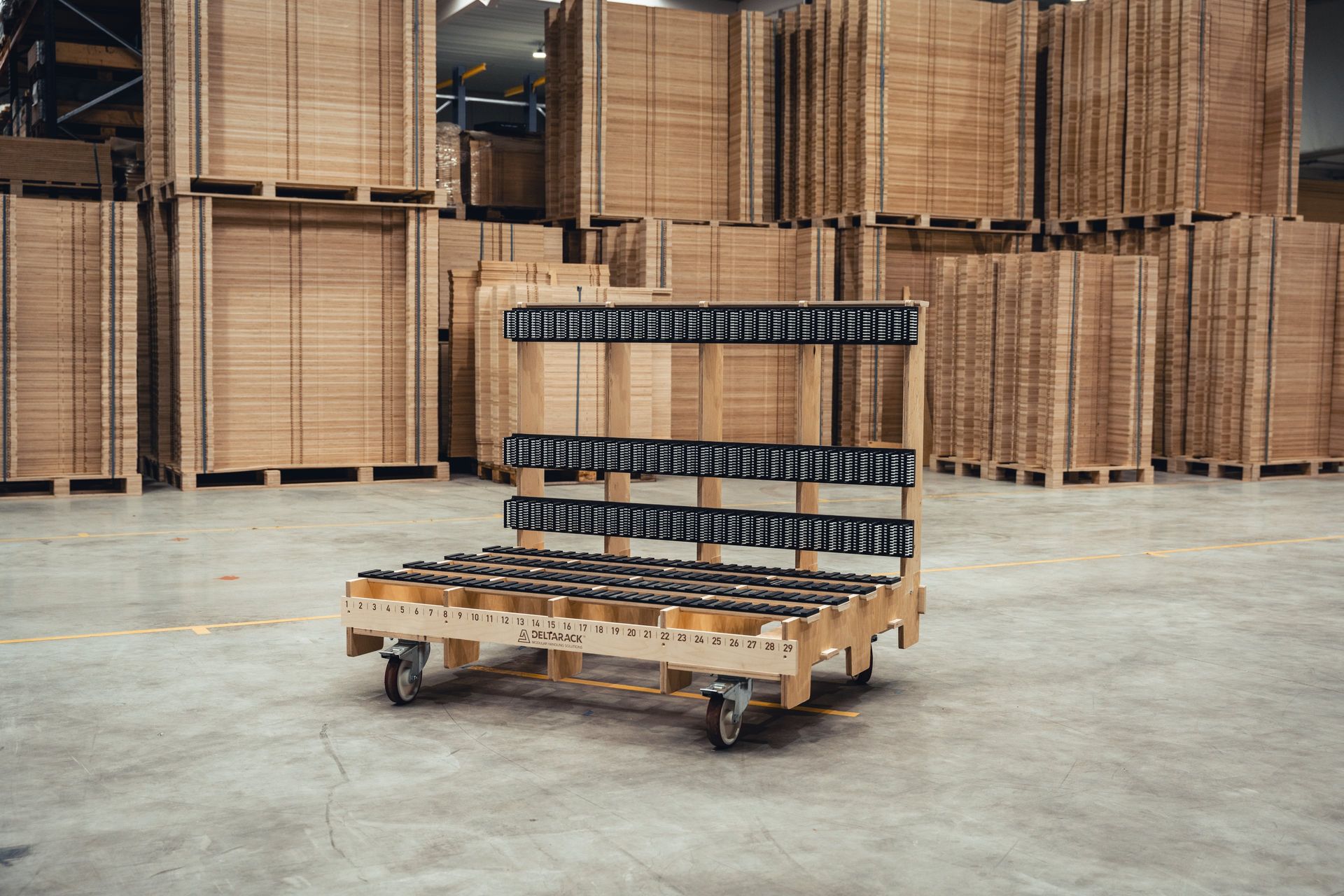 Deltarack brush-protected transport cart for flat glass
