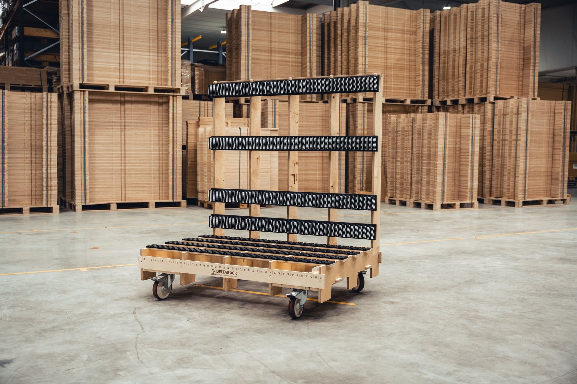 Deltarack brush-protected transport cart for IG units