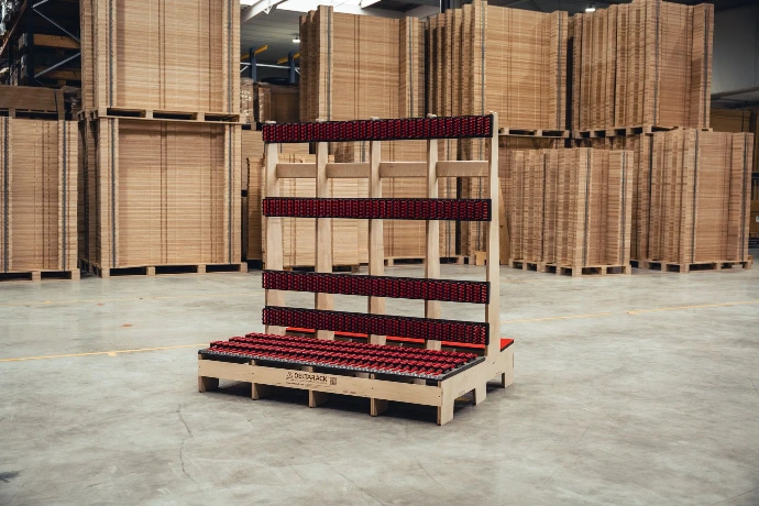 Deltarack brush-protected transport rack for wood panels